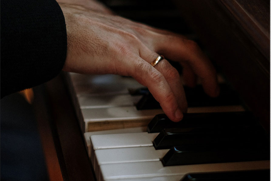 關(guān)于鋼琴上的E6,人能唱出E6嗎? 關(guān)于鋼琴上的E6,人能唱出E6嗎?